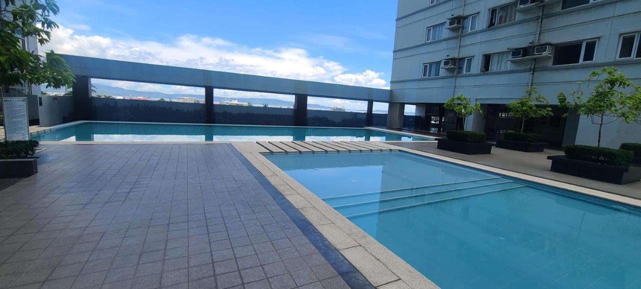 Avida Tower Free Airport Pick Up For 3 Nights Stay Or More Davao City 외부 사진